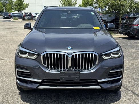 Used 2022 BMW X5 xDrive40i w/ Premium Package AWD/4WD image 2