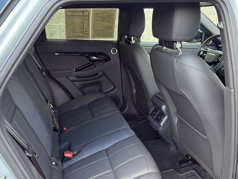 Used 2025 Land Rover Range Rover Evoque S AWD/4WD image 28