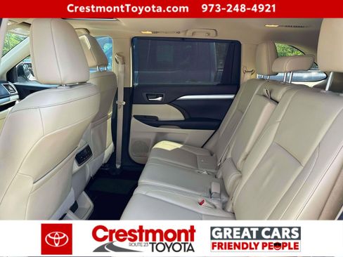 Certified 2016 Toyota Highlander XLE AWD/4WD image 9
