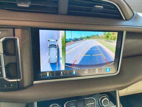 Used 2021 GMC Yukon Denali w/ Denali Ultimate Package image 26