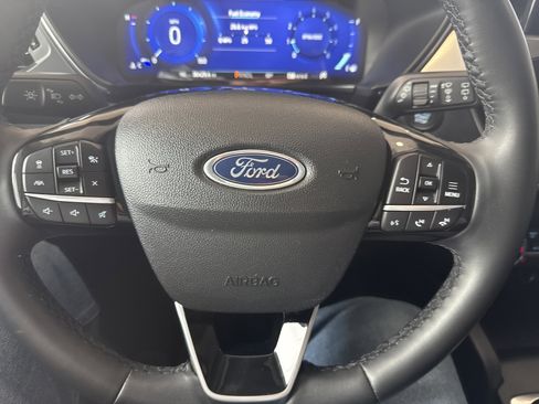 Used 2022 Ford Escape Titanium w/ Class II Trailer Tow Package AWD/4WD image 27