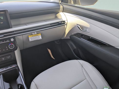 New 2026 Hyundai Tucson Limited FWD image 21