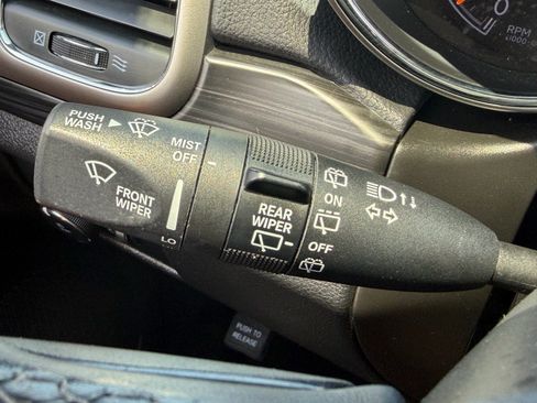 Used 2021 Jeep Grand Cherokee Laredo X RWD image 30