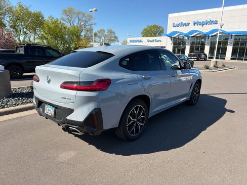 Used 2022 BMW X4 xDrive30i w/ M Sport Package 2 AWD/4WD image 4