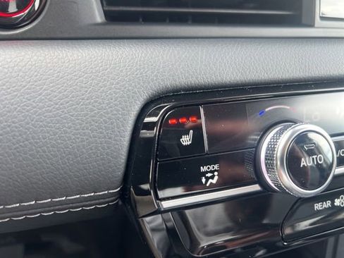 Certified 2024 Honda Pilot Touring image 8