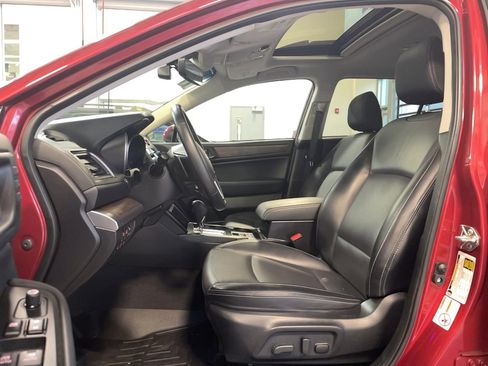 Used 2017 Subaru Outback 2.5i Limited image 10