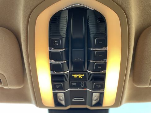 Used 2012 Porsche Panamera Turbo image 39
