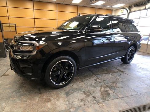 Certified 2022 Ford Expedition Max Limited image 3