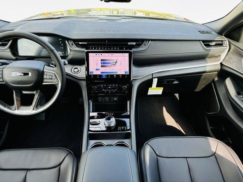 New 2024 Jeep Grand Cherokee Limited 4xe w/ Luxury Tech Group II image 23