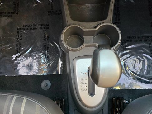 Used 2015 Chevrolet Spark LT image 32