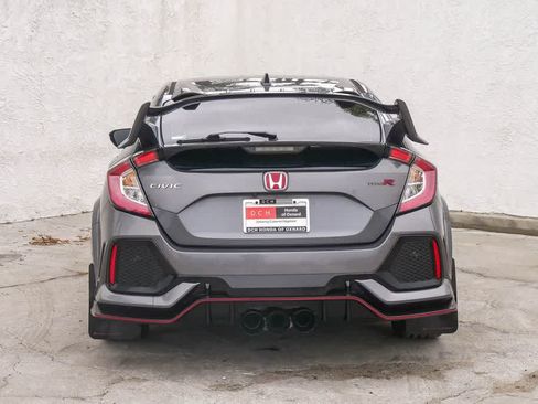 Used 2018 Honda Civic Type R image 8