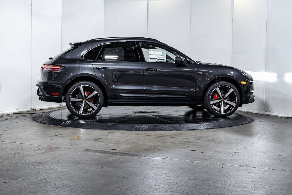 Certified 2025 Porsche Macan S AWD/4WD image 8