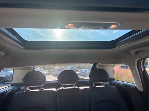 Used 2019 MINI Cooper Countryman w/ Premium Package image 29