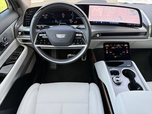 New 2026 Cadillac Vistiq Sport AWD/4WD image 16