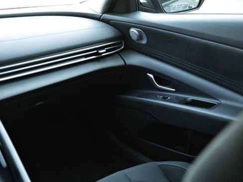 Certified 2025 Hyundai Elantra Blue image 27