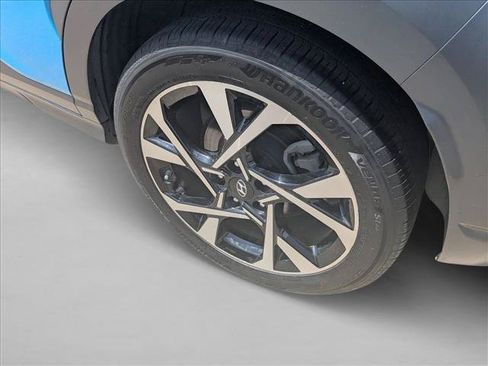 Used 2022 Hyundai Kona Limited FWD image 14