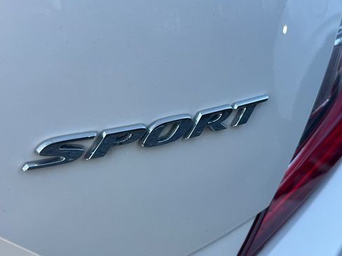 Used 2020 Honda Civic Sport image 9