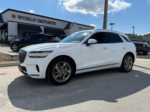 Used 2025 Genesis GV70 2.5T w/ Advanced Package image 8