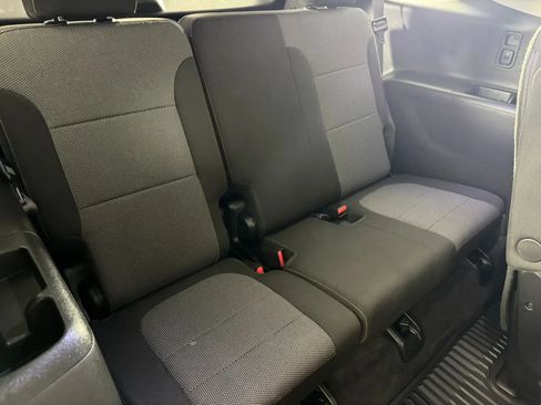 Used 2019 Chevrolet Traverse LT AWD/4WD image 37