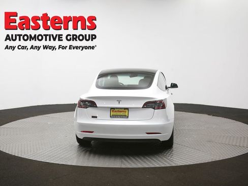 Used 2023 Tesla Model 3 Standard Range image 32