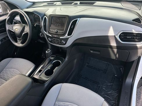 Used 2020 Chevrolet Equinox LS image 31