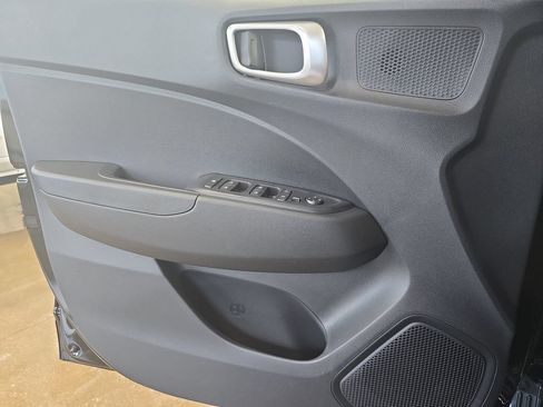 New 2026 Hyundai Venue SE FWD image 27