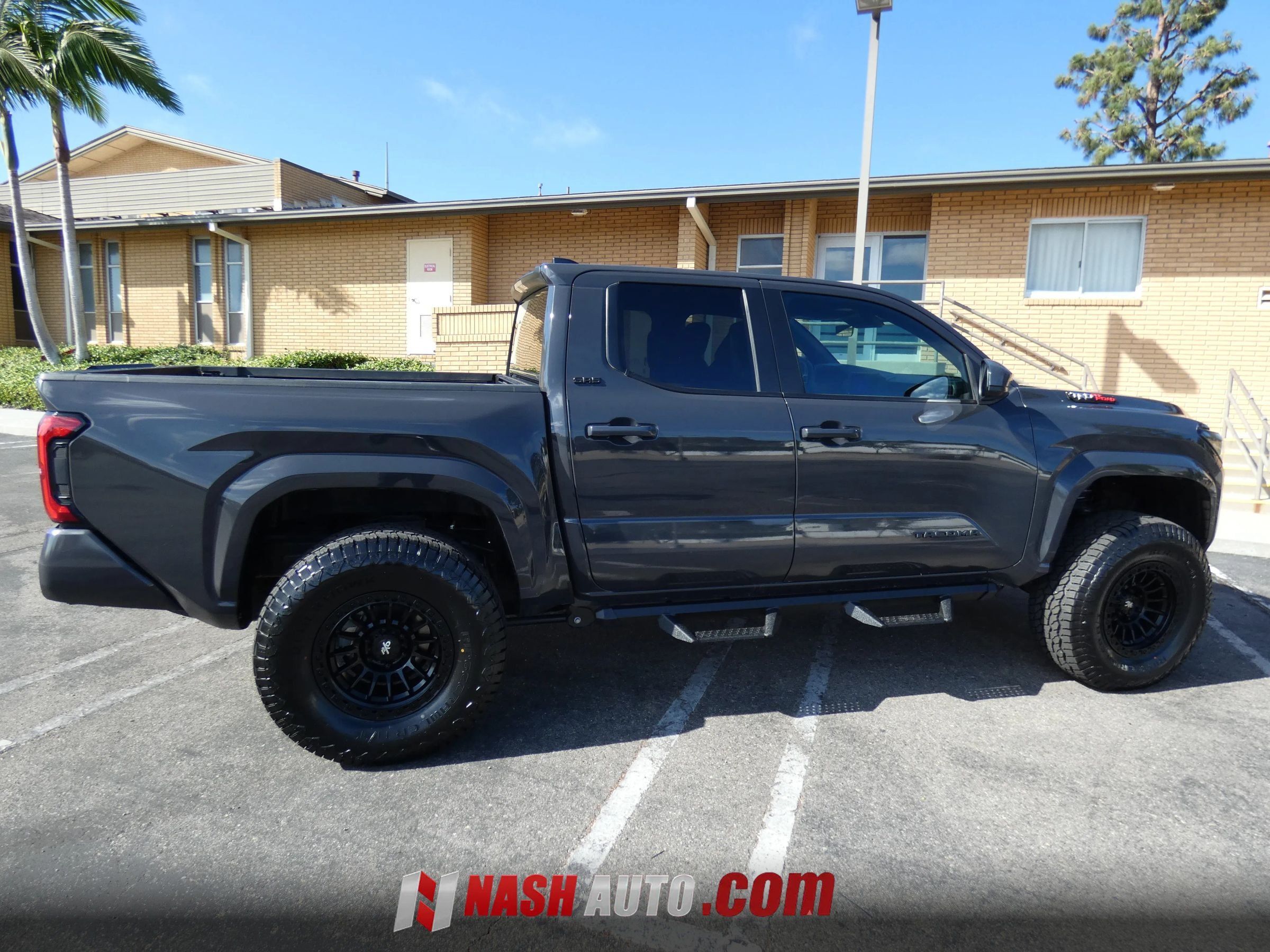 Used 2026 Toyota Tacoma SR5 AWD/4WD image 7