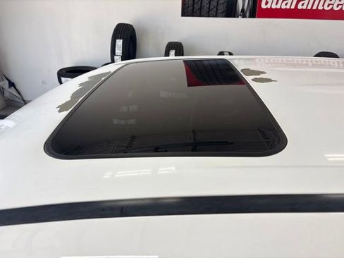 Used 2020 Toyota Tacoma TRD Off-Road w/ TRD Premium Off Road Package AWD/4WD image 9