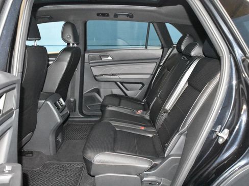 Used 2022 Volkswagen Atlas Cross Sport SEL image 21