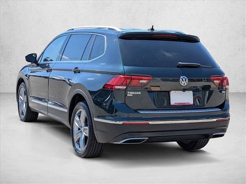 Used 2018 Volkswagen Tiguan SEL Premium FWD image 8