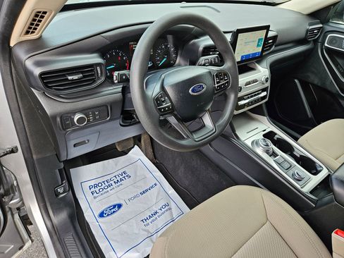 Certified 2022 Ford Explorer 4WD image 8