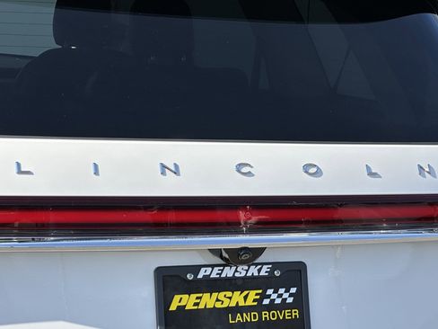 Used 2023 Lincoln Aviator Reserve w/ Equipment Group 201A image 34