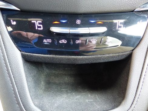 Used 2019 Cadillac XT5 Luxury image 54