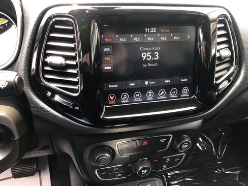Used 2018 Jeep Compass Limited AWD/4WD image 27