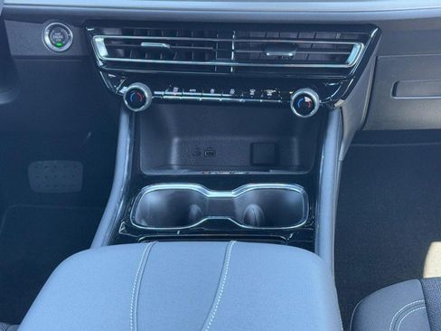 New 2026 Chevrolet Traverse LT FWD image 10