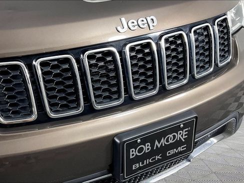 Used 2019 Jeep Grand Cherokee Limited AWD/4WD image 30