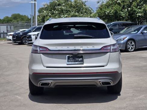 Used 2021 Lincoln Nautilus FWD image 5