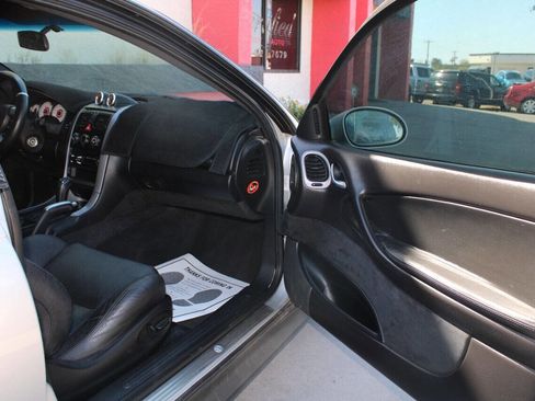 Used 2006 Pontiac GTO image 11