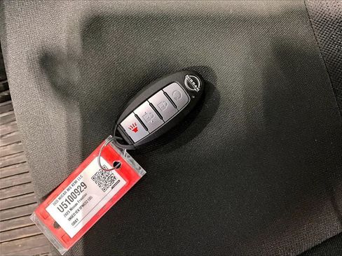 Used 2023 Nissan Frontier PRO-4X w/ Pro Convenience Package AWD/4WD image 31