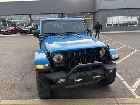 Used 2021 Jeep Gladiator Sport image 5