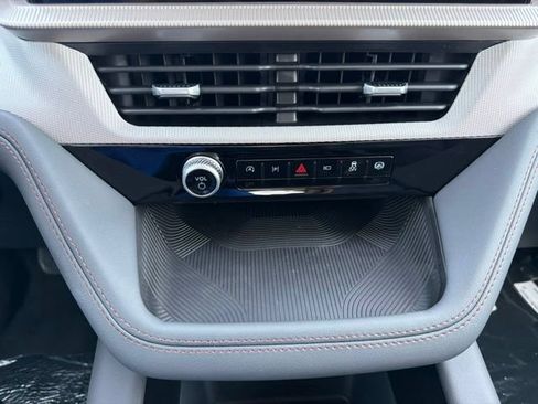 New 2026 Ford Explorer Active w/ Active Comfort Package AWD/4WD image 15