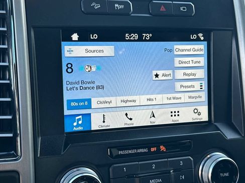 Used 2017 Ford F150 Platinum w/ Equipment Group 701A Luxury AWD/4WD image 17
