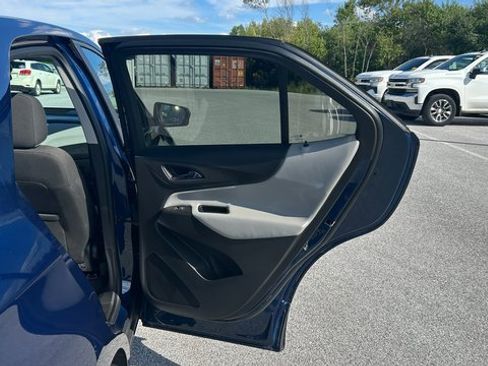 Certified 2022 Chevrolet Equinox LS w/ LS Convenience Package image 45