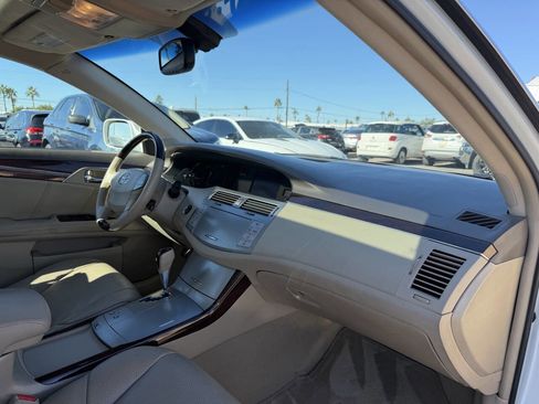 Used 2009 Toyota Avalon Limited image 33
