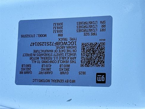 New 2025 Chevrolet Express 2500 Extended w/ Driver Convenience Package image 17