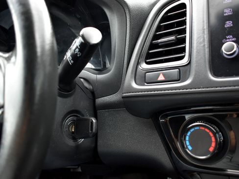 Used 2019 Honda HR-V Sport image 40