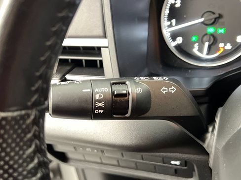 Used 2024 Mitsubishi Outlander SE AWD/4WD image 56