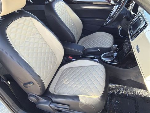 Used 2019 Volkswagen Beetle 2.0T Final Edition SEL image 11