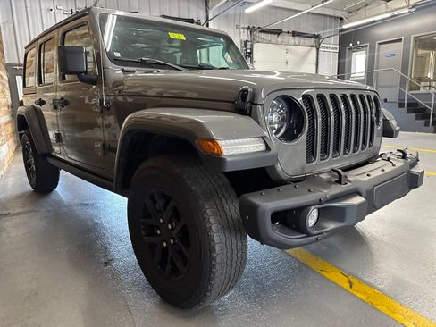 Used 2023 Jeep Wrangler Unlimited Sport AWD/4WD image 2