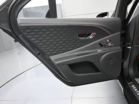 New 2026 Bentley Flying Spur Plug-In Hybrid AWD/4WD image 25